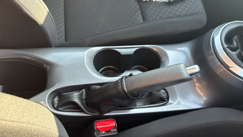 Nissan Juke 1.0 DiG-T 114 Acenta 5dr Petrol Hatchback